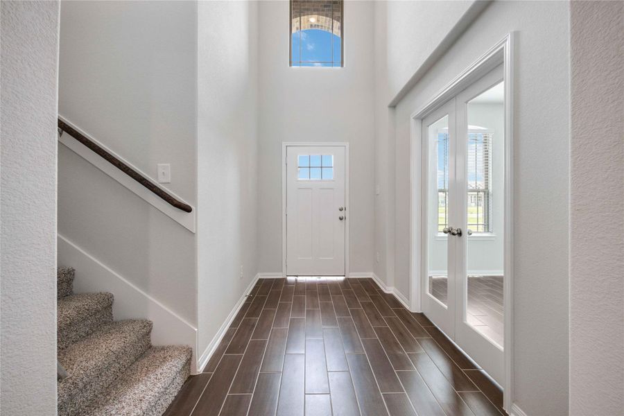 Spacious, unfurnished interior of a new home in Barton Place, Cleveland (Image 32).