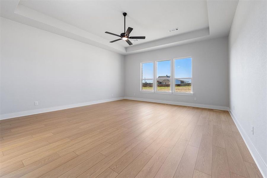 Spacious, unfurnished interior of a new home in Creekview Addition, Van Alstyne (Image 37). Spacious, unfurnished interior of a new home in Creekview Addition, Van Alstyne (Image 37).