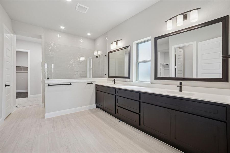 Furnished interior view inside a new home in Terraces – Classics, Rockwall (Image 10). Furnished interior view inside a new home in Terraces – Classics, Rockwall (Image 10).