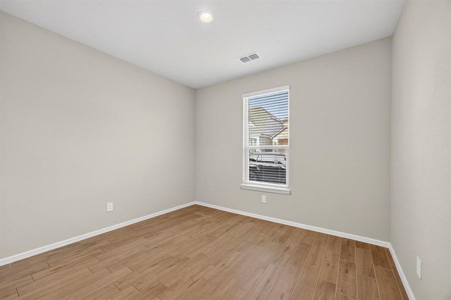 Spacious, unfurnished interior of a new home in , Haltom City (Image 20). Spacious, unfurnished interior of a new home in , Haltom City (Image 20).