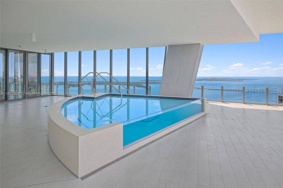 Private Pool/Spa by Bradford Private Pool/Spa by Bradford