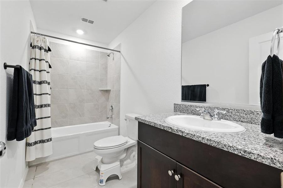 Furnished interior view inside a new home in Preserve at Honey Creek: Cottage Collection, McKinney (Image 9). Furnished interior view inside a new home in Preserve at Honey Creek: Cottage Collection, McKinney (Image 9).