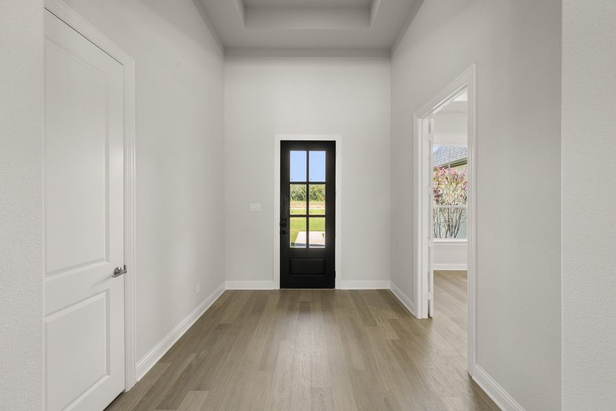Spacious, unfurnished interior of a new home in Waterfall Ranch, Waxahachie (Image 16).