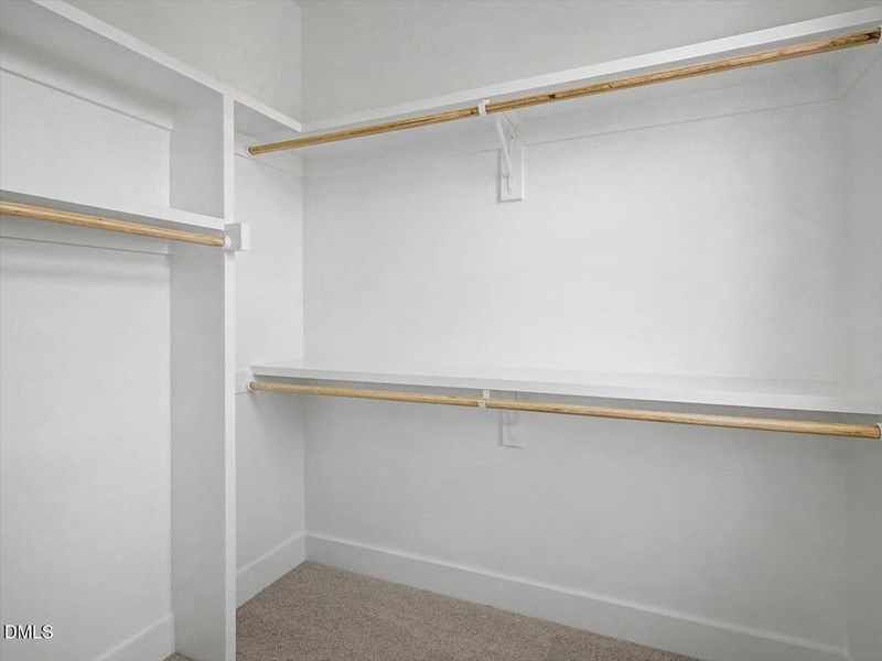 63-Walk in Closet 63-Walk in Closet