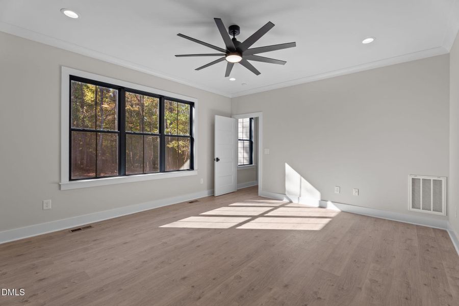Master bedroom Master bedroom