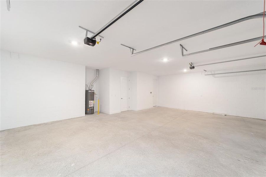 Spacious, unfurnished interior of a new home in On Top of the World Communities, Ocala (Image 20).