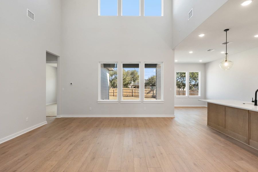 Spacious, unfurnished interior of a new home in Heritage, Dripping Springs (Image 33). Spacious, unfurnished interior of a new home in Heritage, Dripping Springs (Image 33).