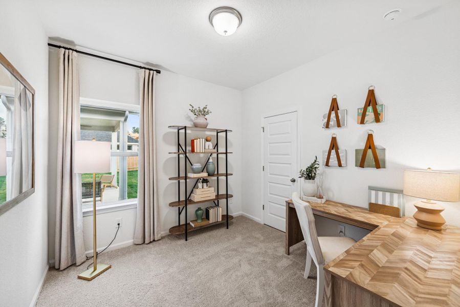 Bed 4. Sample image for illustration; upgrades, options, and colors may vary.