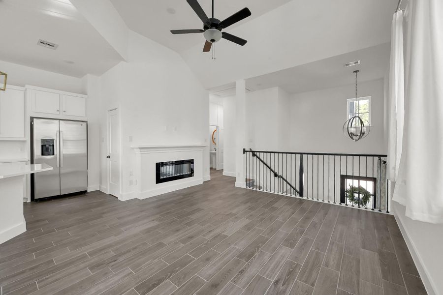 Spacious, unfurnished interior of a new home in The Woodland Hills 50', Willis (Image 15). Spacious, unfurnished interior of a new home in The Woodland Hills 50', Willis (Image 15).