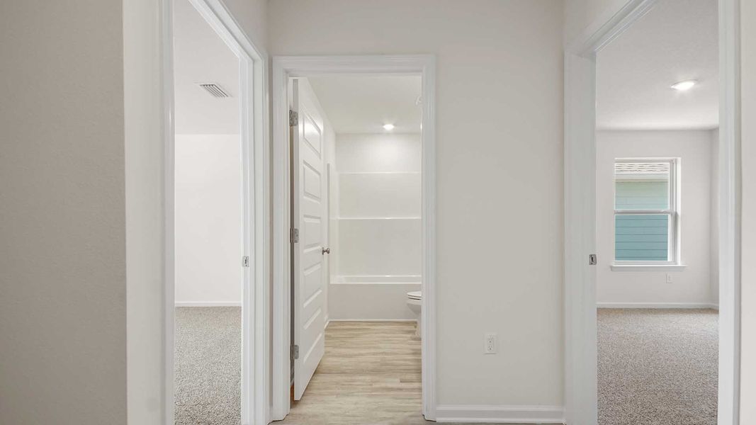 Spacious, unfurnished interior of a new home in Sunny Hills, Chipley (Image 23). Spacious, unfurnished interior of a new home in Sunny Hills, Chipley (Image 23).