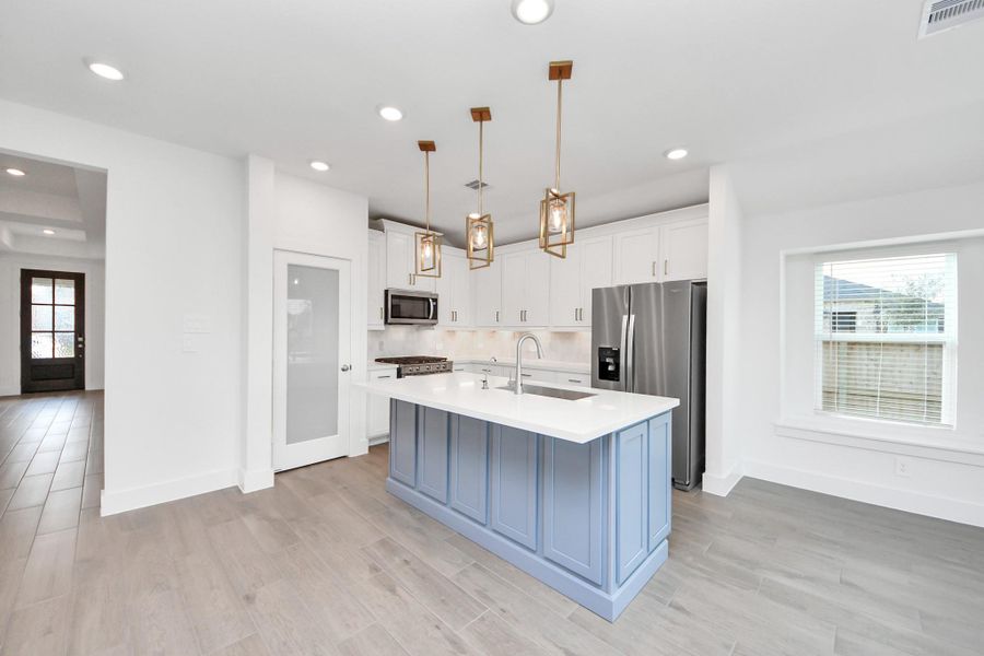 Furnished interior view inside a new home in Laurel Landing: Landmark Collection, Alvin (Image 17).