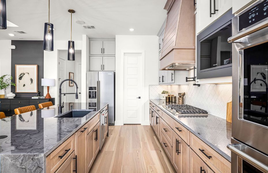 Stunning Kitchen with Ample Cabinet Space Stunning Kitchen with Ample Cabinet Space