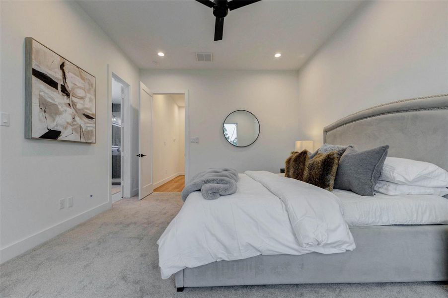 Furnished interior view inside a new home in , Houston (Image 17). Furnished interior view inside a new home in , Houston (Image 17).