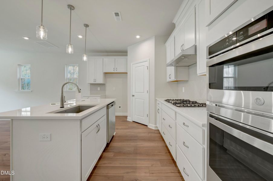 RAL_MewsatHoldingVillage_Sampson-MewsatH