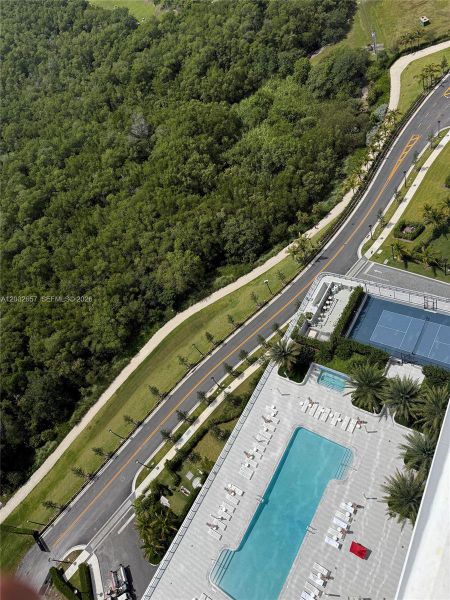 Community amenities in , North Miami (Image 35). Community amenities in , North Miami (Image 35).