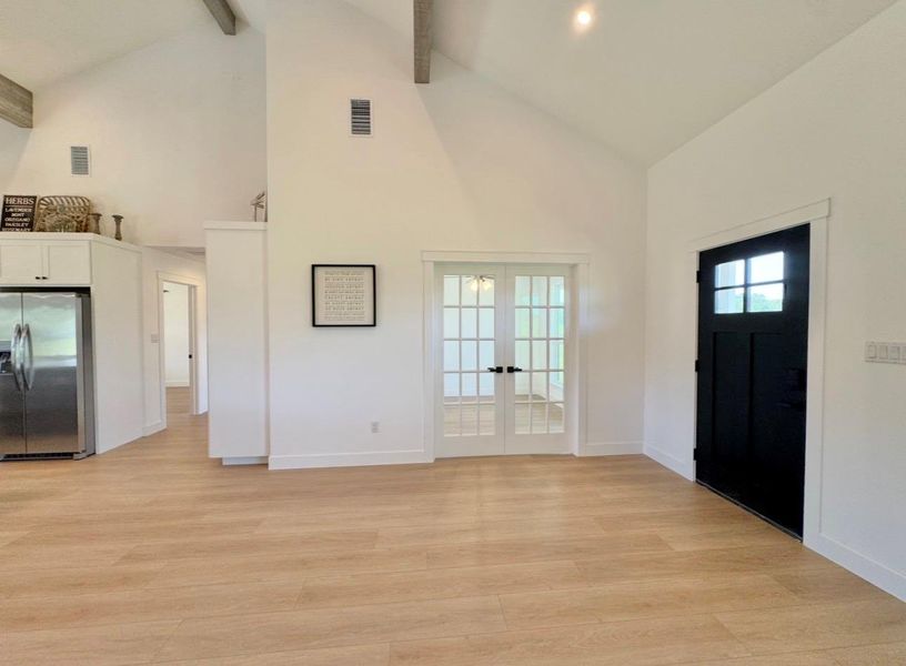 Spacious, unfurnished interior of a new home in , Lexington (Image 18).