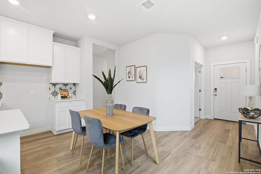 Furnished interior view inside a new home in Highland Ridge, New Braunfels (Image 12).