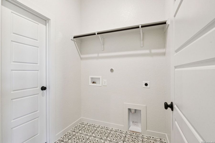 Spacious, unfurnished interior of a new home in Stream Waters, Seguin (Image 21). Spacious, unfurnished interior of a new home in Stream Waters, Seguin (Image 21).