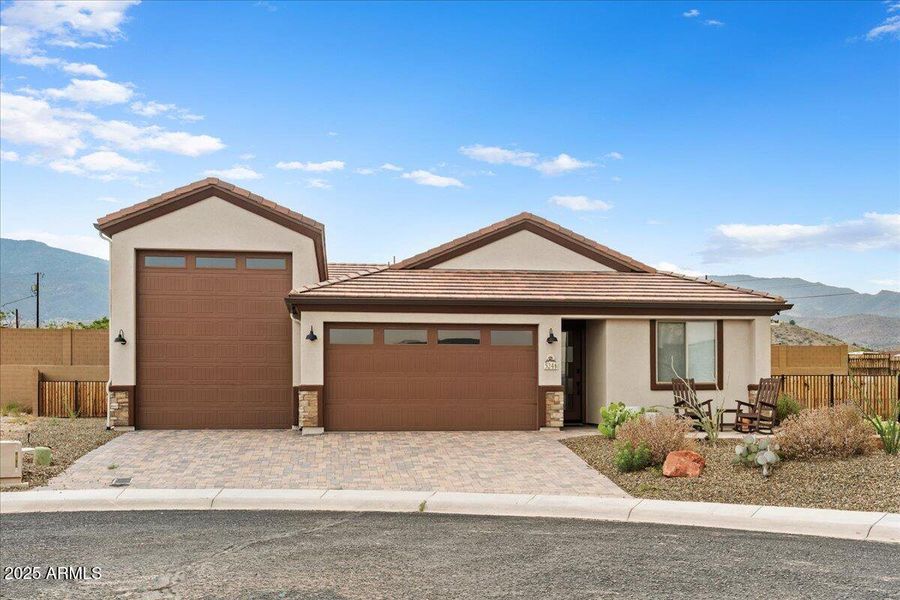 02-Front Street View 02-Front Street View