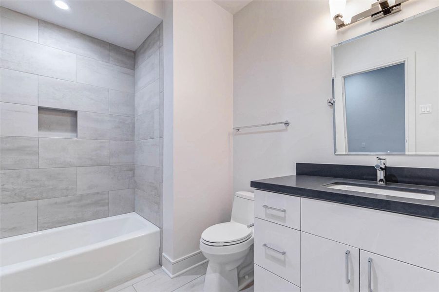 Furnished interior view inside a new home in , Houston (Image 10). Furnished interior view inside a new home in , Houston (Image 10).