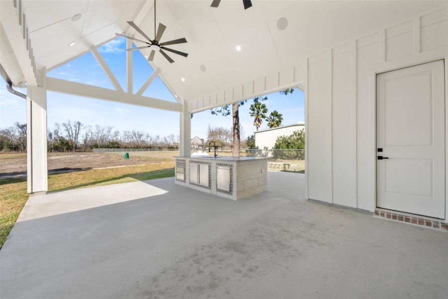 Exterior details and patio area of a home in , Baytown (Image 27).