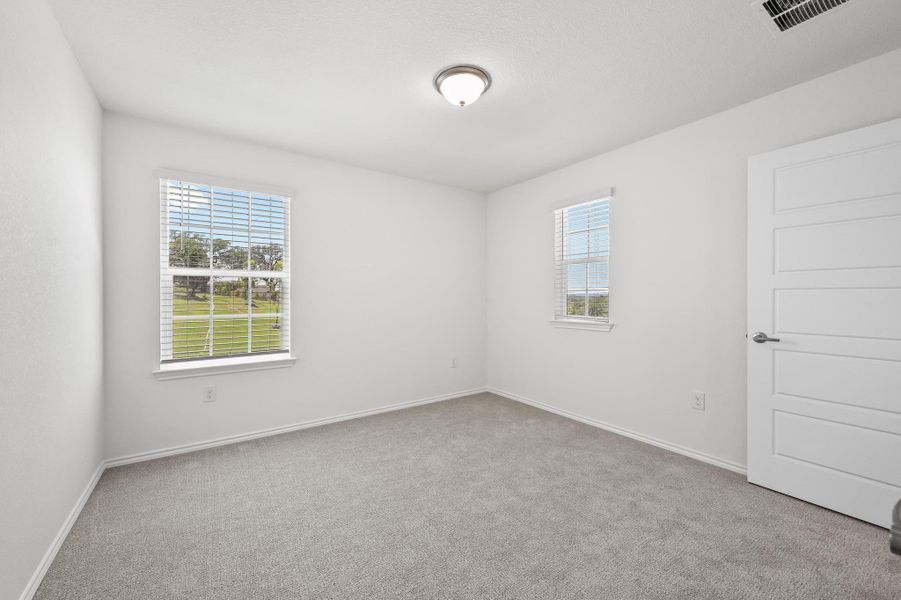 Spacious, unfurnished interior of a new home in Creekside at Estancia, Austin (Image 23). Spacious, unfurnished interior of a new home in Creekside at Estancia, Austin (Image 23).