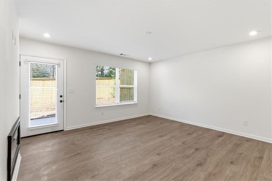 Spacious, unfurnished interior of a new home in Silver Leaf, Dawsonville (Image 14).