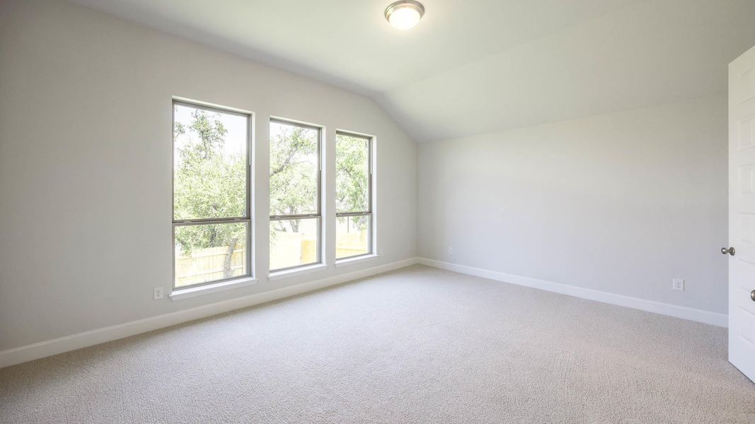 Spacious, unfurnished interior of a new home in Parkside on the River, Georgetown (Image 12).