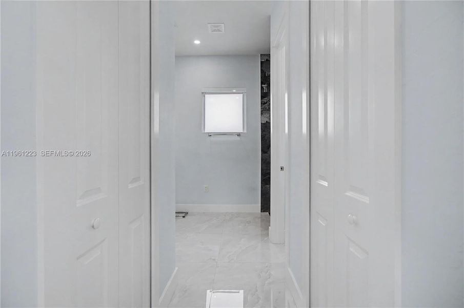 Spacious, unfurnished interior of a new home in , Lehigh Acres (Image 22).