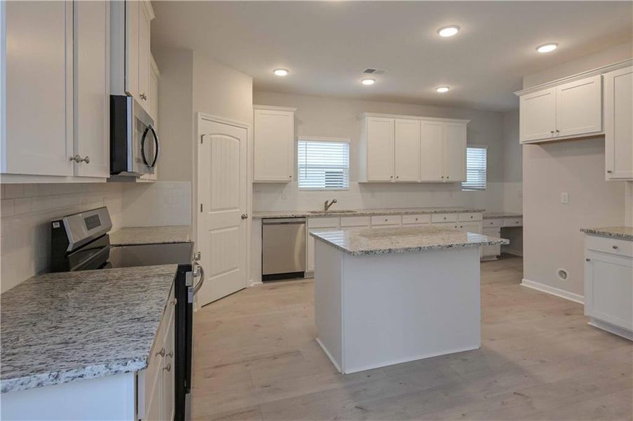Furnished interior view inside a new home in , Villa Rica (Image 8). Furnished interior view inside a new home in , Villa Rica (Image 8).