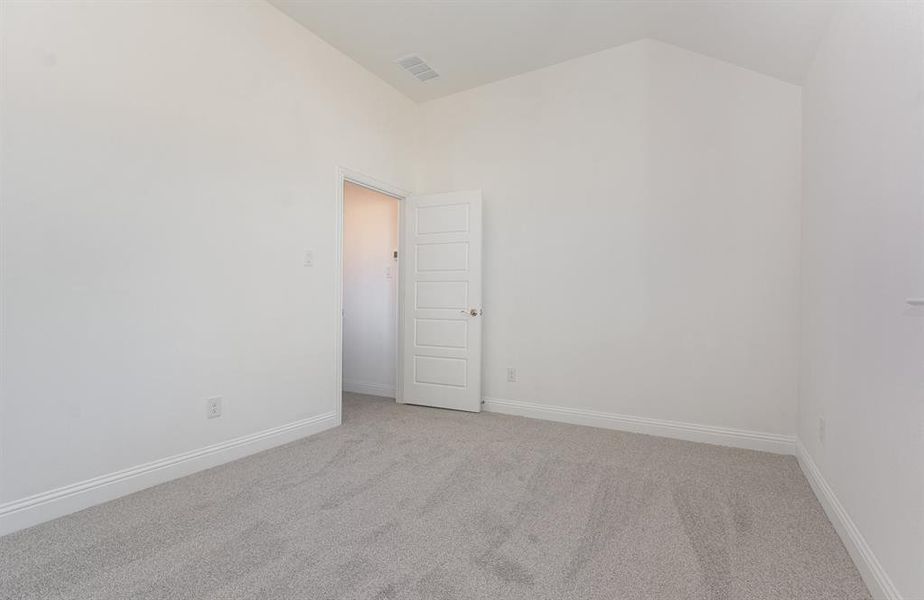 Spacious, unfurnished interior of a new home in Stone Henge II, Sanger (Image 14).