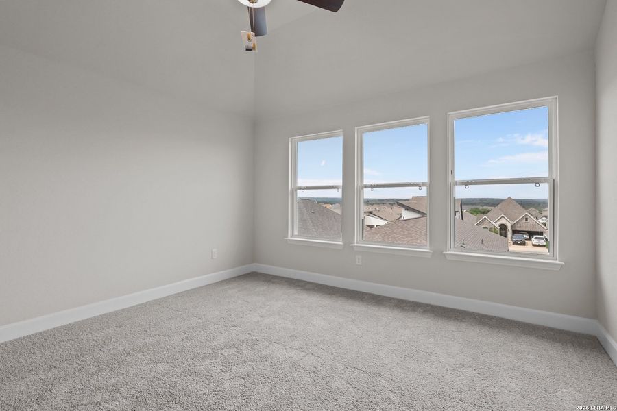 Spacious, unfurnished interior of a new home in Veramendi, New Braunfels (Image 28).