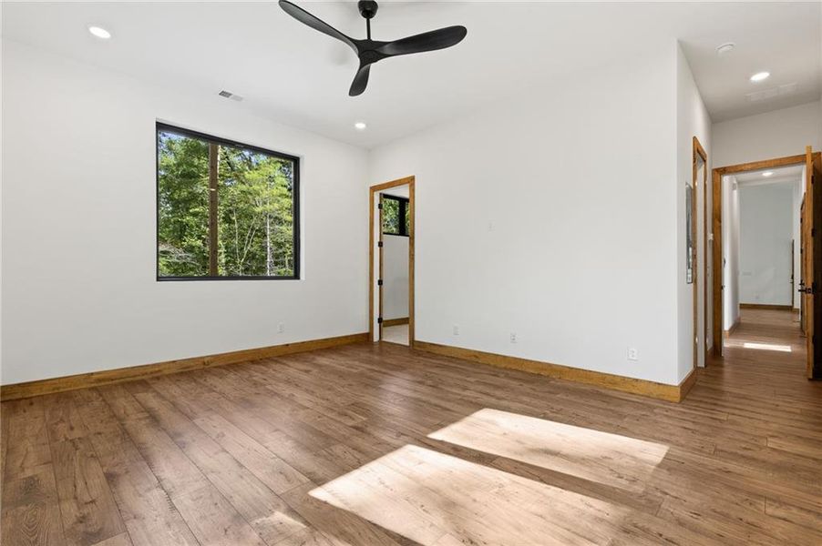 Spacious, unfurnished interior of a new home in , Mineral Bluff (Image 16).
