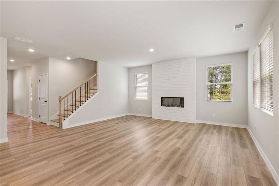 Spacious, unfurnished interior of a new home in Oak Grove Glen, Snellville (Image 47). Spacious, unfurnished interior of a new home in Oak Grove Glen, Snellville (Image 47).