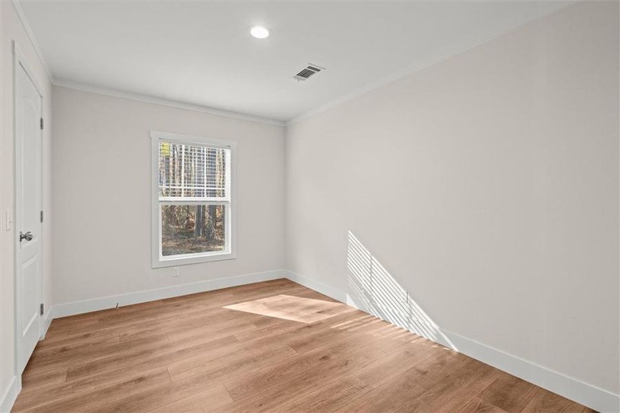 Spacious, unfurnished interior of a new home in , Bremen (Image 34). Spacious, unfurnished interior of a new home in , Bremen (Image 34).