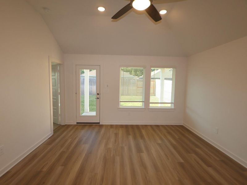 Spacious, unfurnished interior of a new home in Pinewood at Grand Texas, New Caney (Image 12).