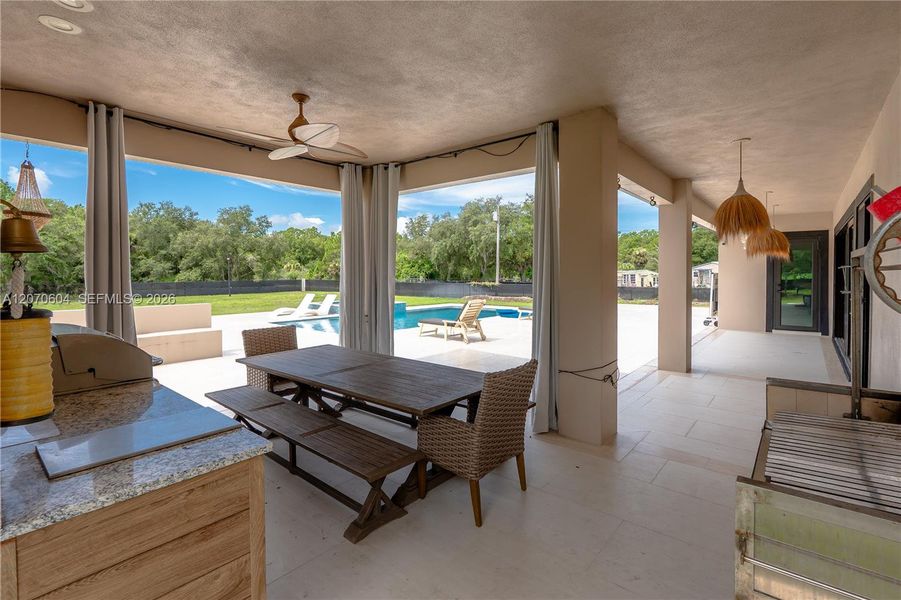 Exterior details and patio area of a home in , Clewiston (Image 23).
