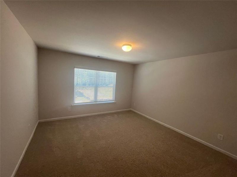 Spacious, unfurnished interior of a new home in Castleberry Pointe, Dawsonville (Image 14).