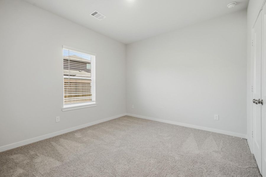 Spacious, unfurnished interior of a new home in Martha's Vineyard, Alvin (Image 14).