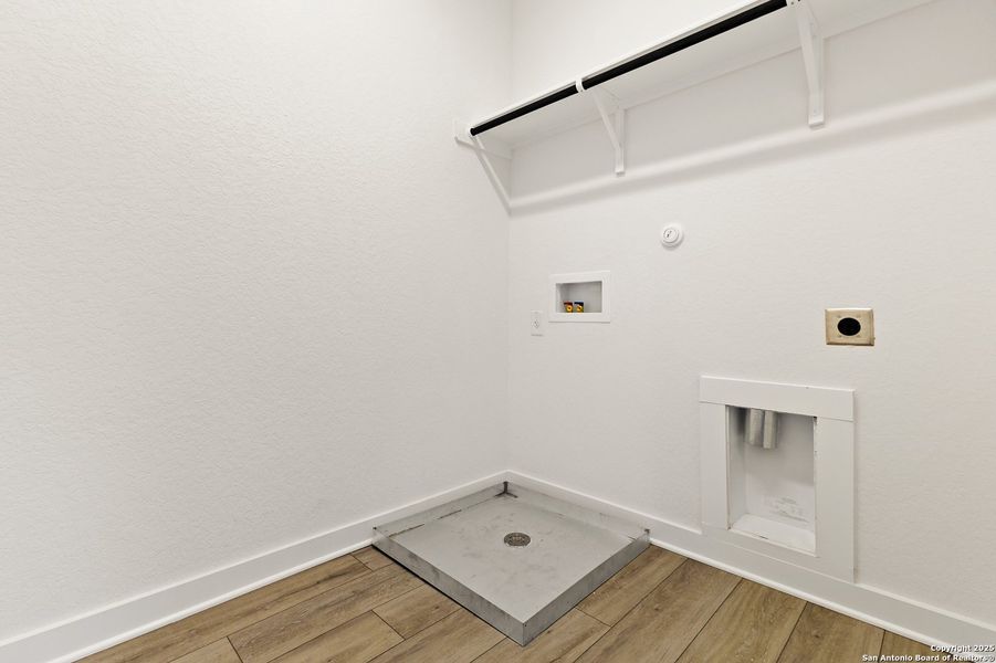 Spacious, unfurnished interior of a new home in Trilogy Grove, Leon Valley (Image 29). Spacious, unfurnished interior of a new home in Trilogy Grove, Leon Valley (Image 29).