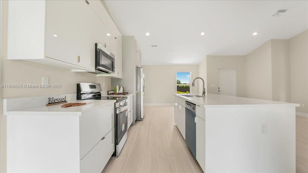 Furnished interior view inside a new home in , Lehigh Acres (Image 4).
