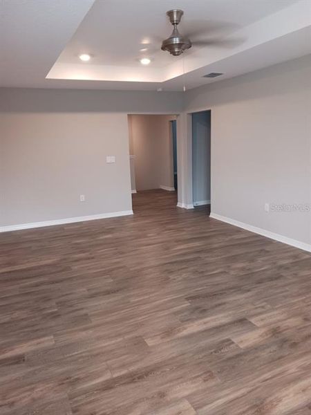 Spacious, unfurnished interior of a new home in , Ocala (Image 12).