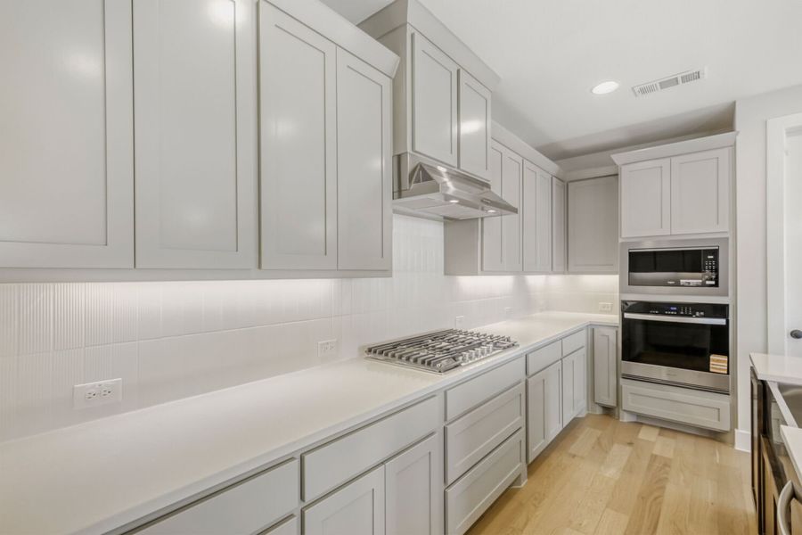 2227 Prickly Cactus - Kitchen