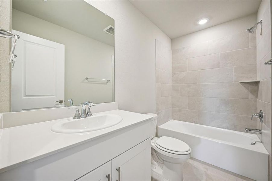 Furnished interior view inside a new home in Simpson Crossing - Signature Series, McKinney (Image 7).