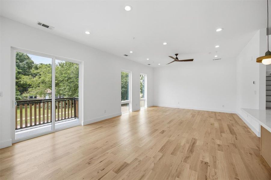 Spacious, unfurnished interior of a new home in , Dallas (Image 24).
