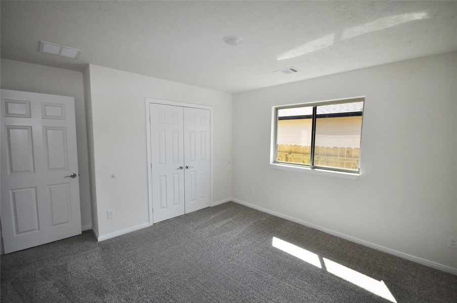 Spacious, unfurnished interior of a new home in Pedregal, League City (Image 34).