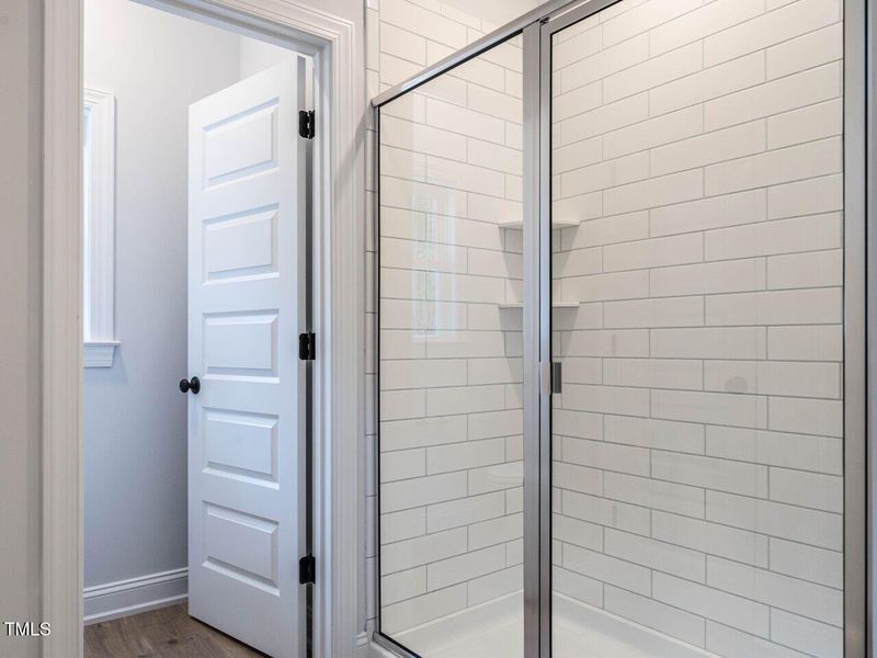 026-1280x960-primary-bath 026-1280x960-primary-bath