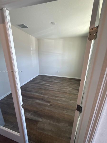 Spacious, unfurnished interior of a new home in , Land O' Lakes (Image 18).