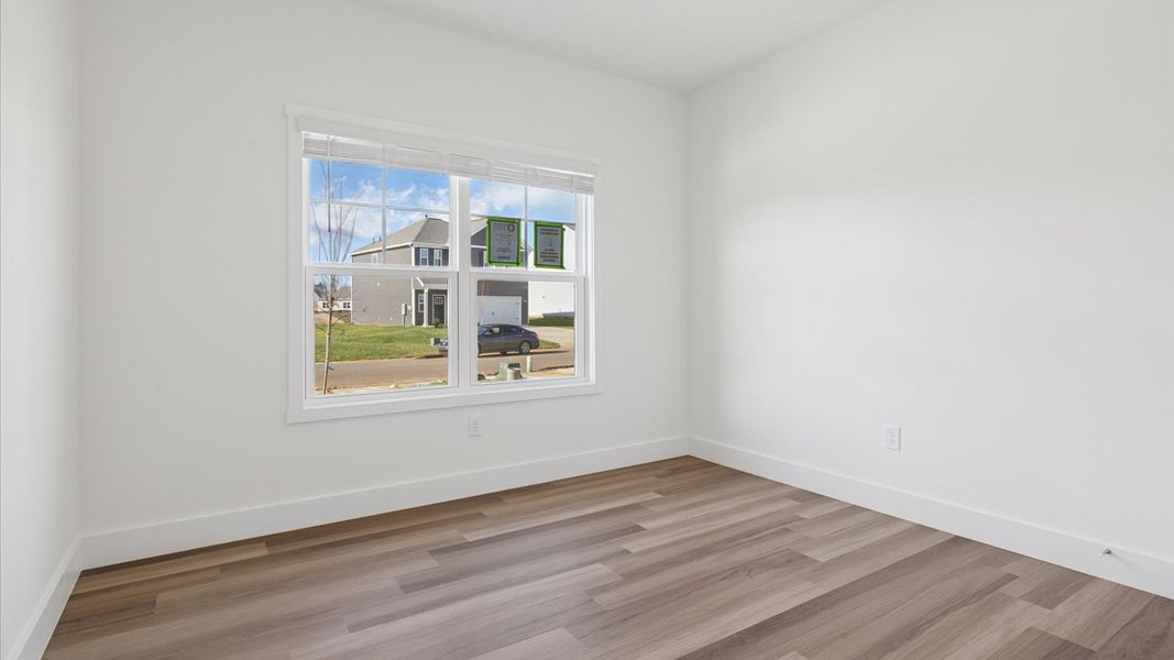 Spacious, unfurnished interior of a new home in Millstone Village, Morristown (Image 15).