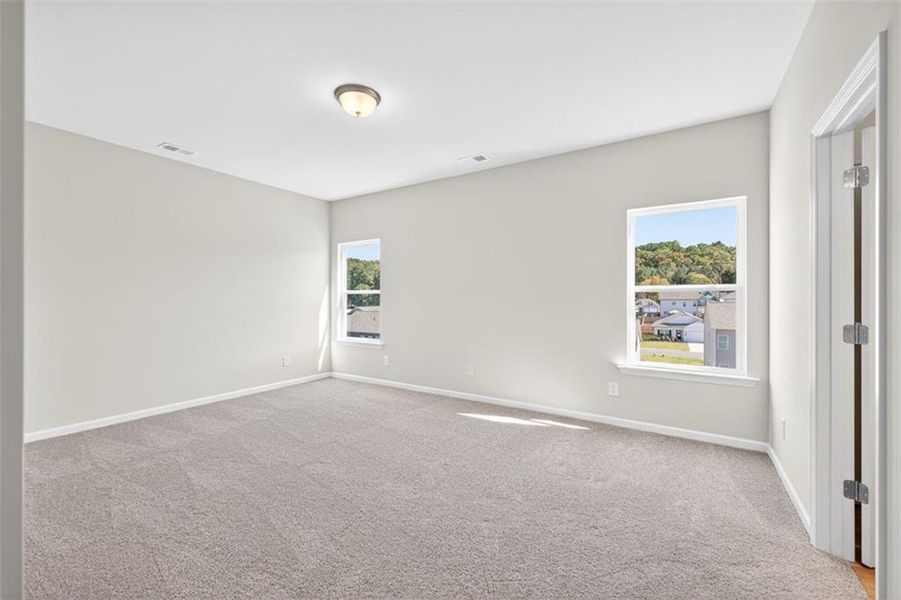 Spacious, unfurnished interior of a new home in Longbrooke, Rome (Image 30).